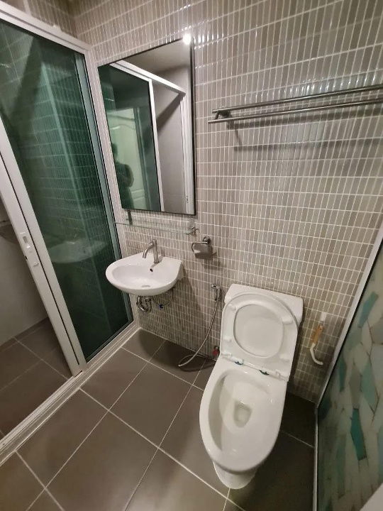 picture code : E21 The Humble Living @ Suppalerk - 14/18