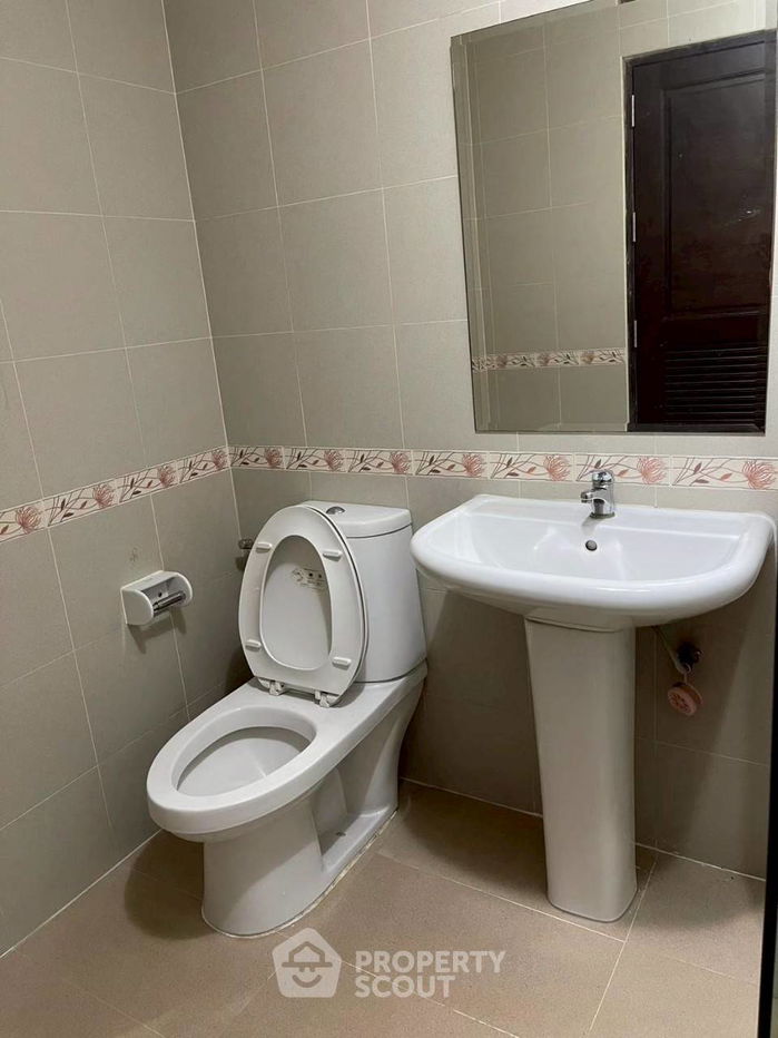 picture 2-BR Condo at Noble Refine Prompong near BTS Phrom Phong (ID 2441245) - 5/11