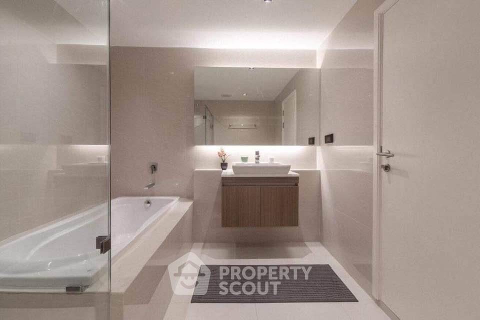 picture 2-BR Condo at Vtara 36 near BTS Thong Lor (ID 2389109) - 8/10