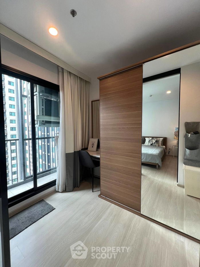 picture 2-BR Condo at Life Asoke near ARL Makkasan (ID 1249750) - 10/14