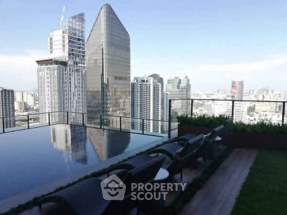 รูป คอนโด 2-ห้องนอน ที่ เดอะ ลอฟท์ อโศก ใกล้ MRT เพชรบุรี (ID 2372180) - รูปที่ 14/15