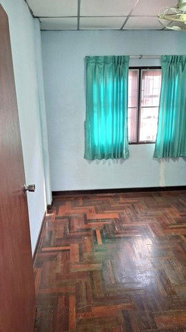 รูป ให้เช่าทาวน์เฮ้าส์2ชั้น หลังมุม18ตรว. อยู่เพชรเกษม 112 ซอยหมู่บ้านครู ใกล้รพ.เกษมราษฎร์ - รูปที่ 6/8