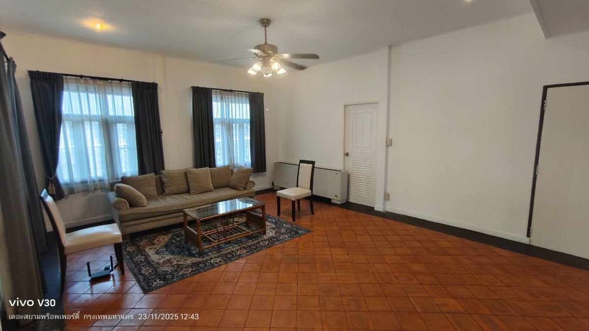 picture Single house for rent in the heart of the city, Ari, Phaya Thai area - 13/31