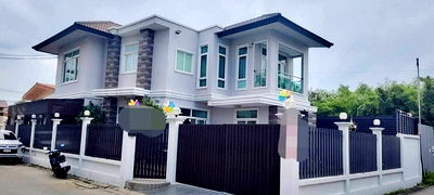 Houses for rent Wang Thonglang : House for rent, single house, corner unit, Lat Phrao-Huai Khwang, 6 bedrooms, fully furnished, ready to move in