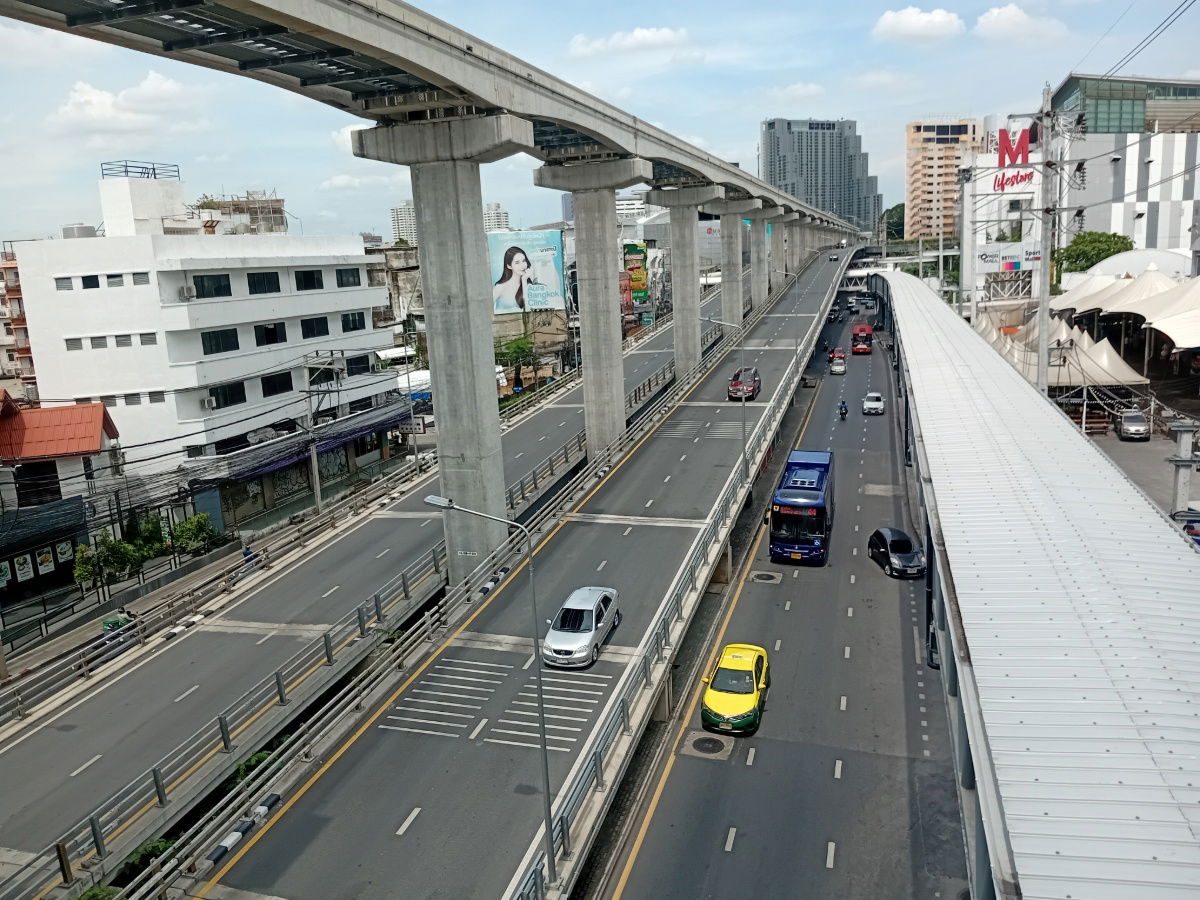 รูป ลดสุดๆ : ให้เช่าห้องสวยในลิพวิ่งเพลสคอนโด ปากซอยลาดพร้าว 140 ติดสถานีบางกะปิ เหลือเพียงเดือนละ 4,800บาทเท่านั้น - รูปที่ 34/37