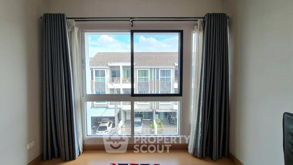 รูป ทาวน์เฮาท์ 3-ห้องนอน ใน สวนหลวง (ID 2013888) - รูปที่ 24/24