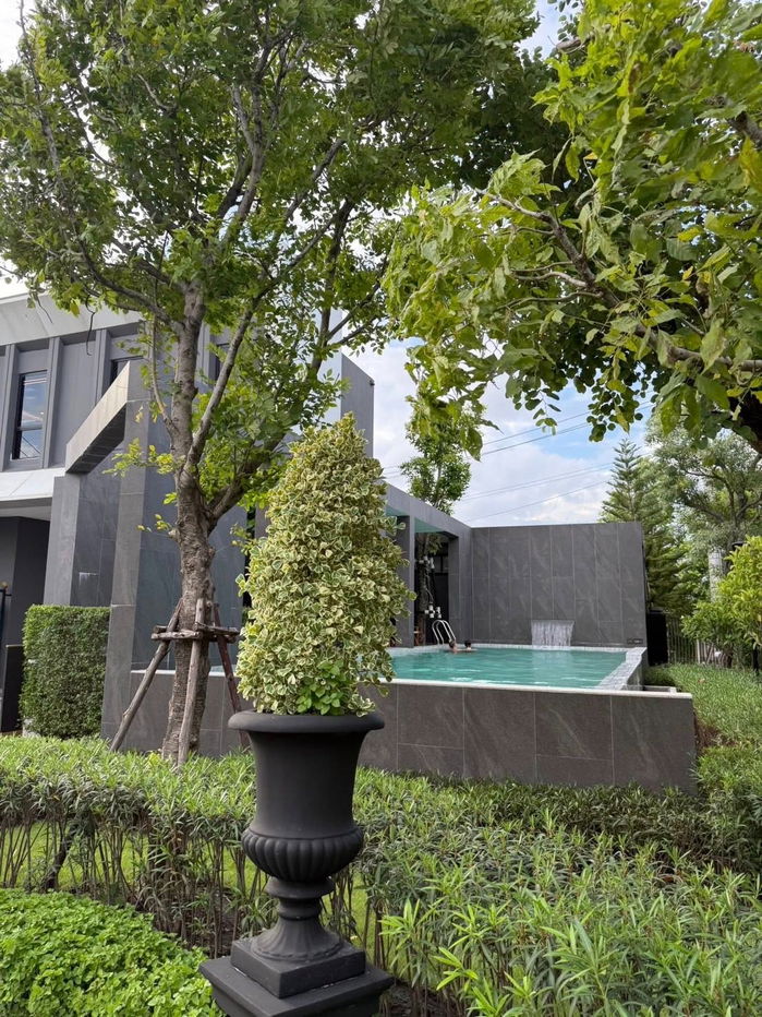 picture FOR RENT !! : Grande Pleno Sukhumvit - Bangna  | 80K. per month |  Land: 161 sq.m | 46.4 sq.wah  3Beds4Baths  Parking: 2 cars  - 21/24