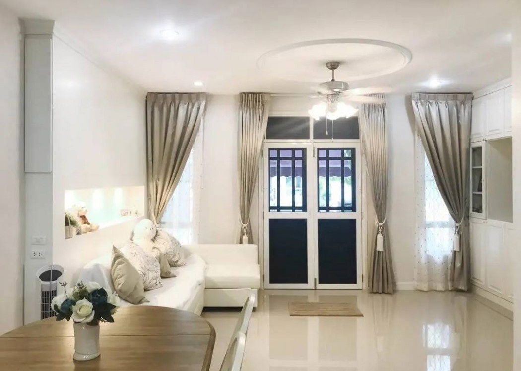 picture Townhouse for rent, Leon Village, Sukhumvit 62, 24.6 sqw 201 sqm 3 bedrooms, 3 bathrooms, 3 floors, parking for 2 cars - 4/12