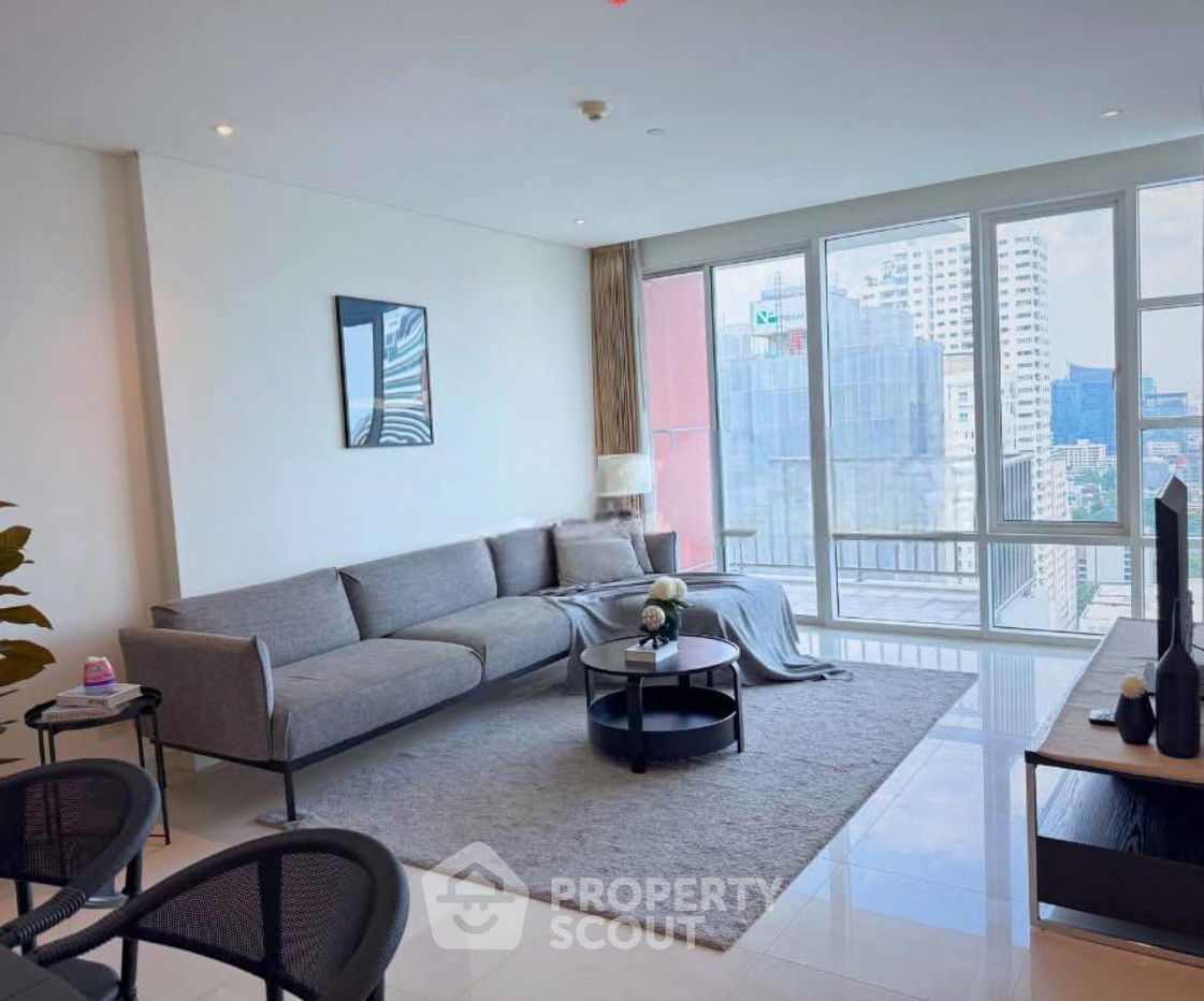 picture 2-BR Condo at Fullerton Sukhumvit near BTS Ekkamai (ID 2393521) - 1/5