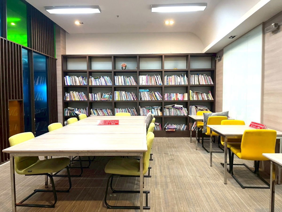 picture Condo for Sale – CASA CONDO Asoke–Dindaeng High floor with good ventilation and an unblocked view. - 7/11