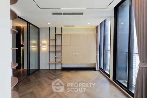 1-BR Condo at Noble Ploenchit near BTS Phloen Chit (ID 2457441)