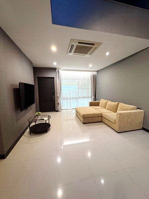 picture FOR RENT THE LANDMARK EKKAMAI - RAMINDRA / 3 bedrooms 4 bathrooms / 30 Sqw. 225 Sqm. **75,000** CLOSE TO CENTRAL EASTVILLE - 2/14