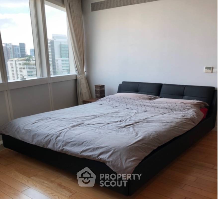 picture 2-BR Condo at Millennium Residence @ Sukhumvit Condominium near BTS Asok (ID 2456496) - 4/8