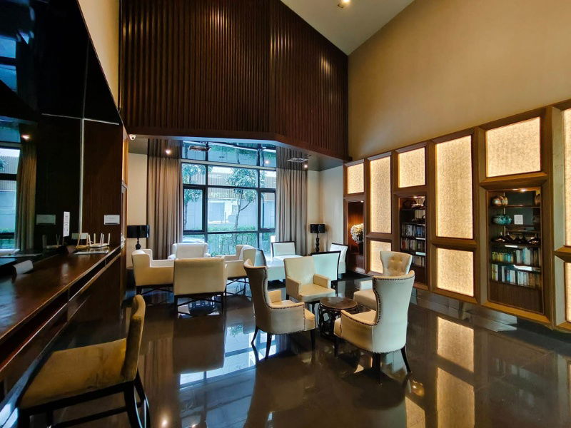 รูป ✨ อยากอยู่คอนโดหรูในสาทรแบบไม่ต้องแต่งเพิ่ม ห้องนี้ตอบโจทย์เลย ✔ - รูปที่ 6/15