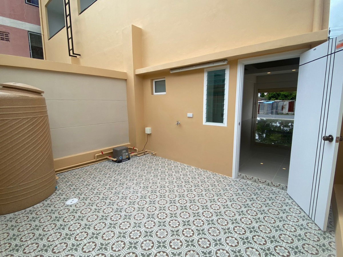 รูป THE TOUCH 28 อาคารพาณิชย์สร้างใหม่ 3 ชั้น 3 ห้องนอน 4 ห้องน้ำ ซอยทรัพย์บุญชัย 28 - รูปที่ 5/26