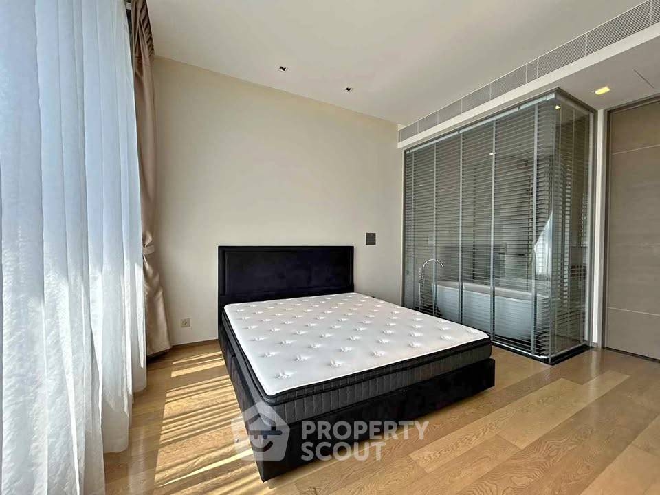 picture 2-BR Condo at Saladaeng One near MRT Si Lom (ID 2374443) - 2/11