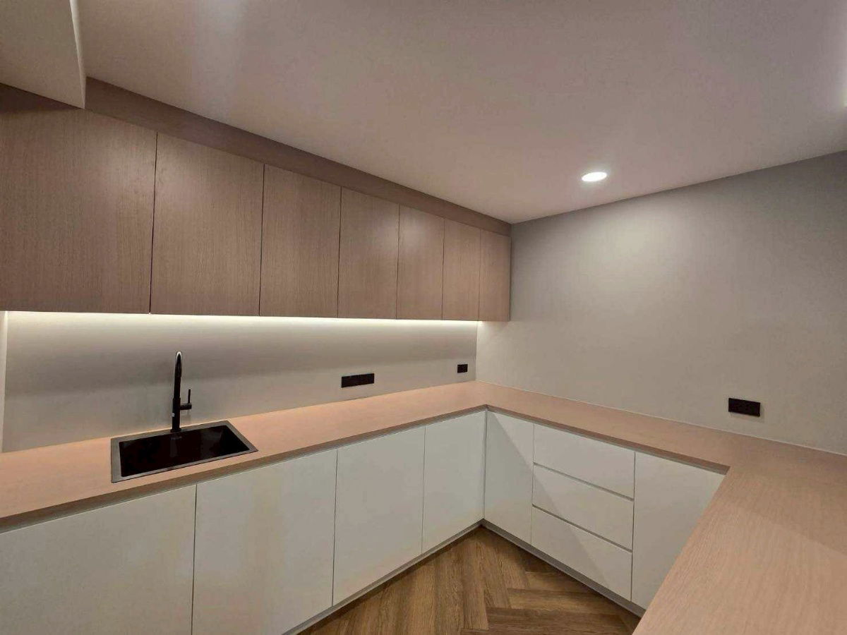 picture LTHC13677 – Townhome for Rent | in Sukhumvit 49 / Thonglor | 220 sqm | 4 Beds 3 Baths | Near BTS Thonglor | 85K/Month  - 6/9