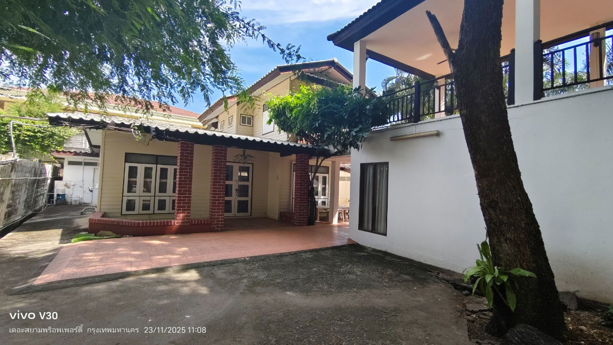 picture Single house for rent in the heart of the city, Ari, Phaya Thai area - 7/31