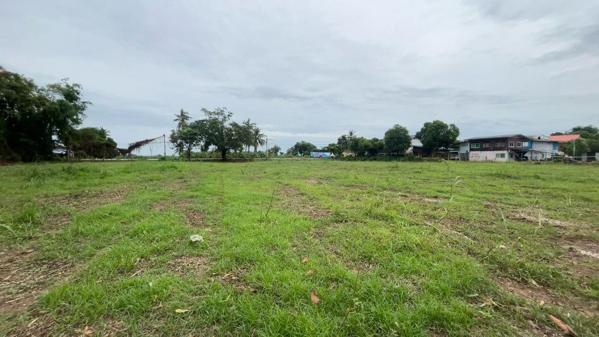 รูป ที่ดินติดแม่น้ำจังหวัดนครสวรรค์ 6 ไร่ ทำเลดี วิวสวย ราคาถูก - รูปที่ 2/7