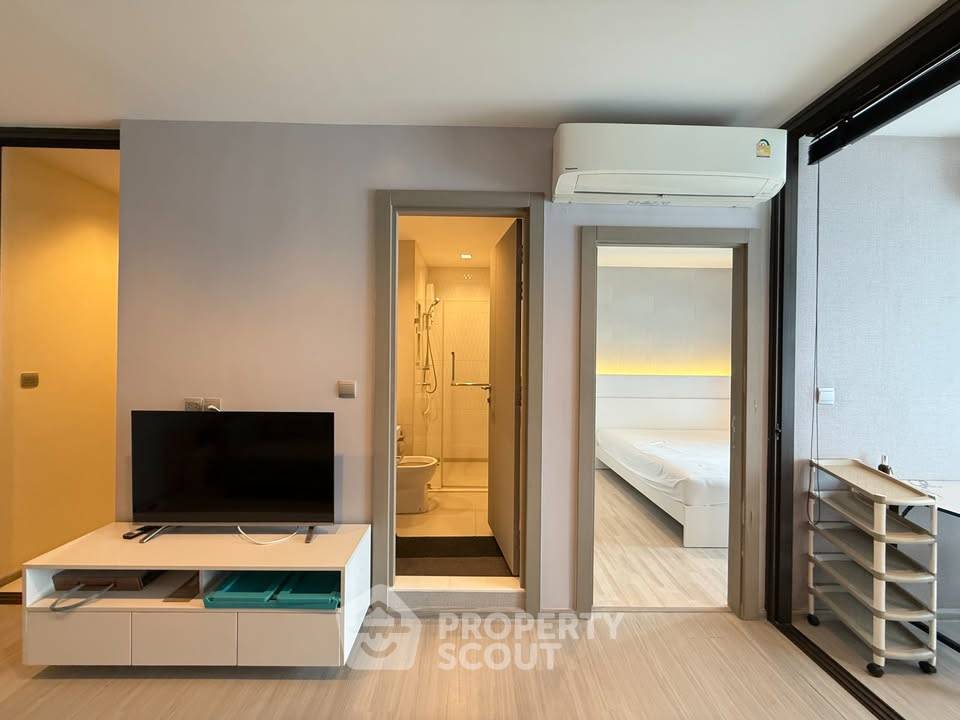 picture 2-BR Condo at Life Asoke - Rama 9 near MRT Phra Ram 9 (ID 2413898) - 2/10