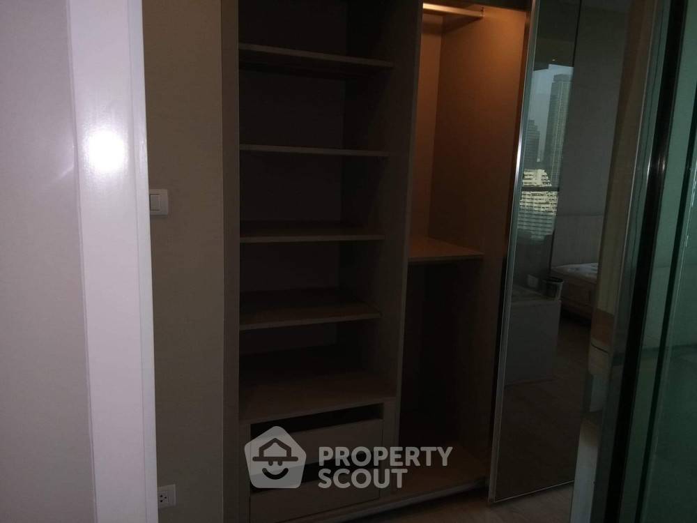 picture 1-BR Condo at The Room Sukhumvit 21 near MRT Sukhumvit (ID 382918) - 6/14