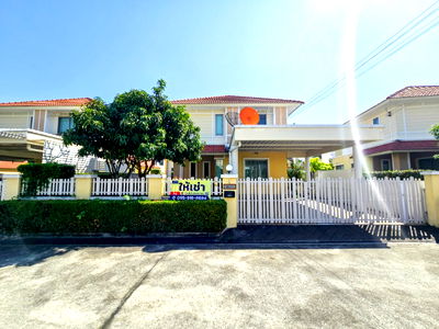 เช่าบ้านเดี่ยว ศรีราชา ชลบุรี : ให้เช่า บ้านเดี่ยว 2 ชั้น หมู่บ้าน เฮ้าส์ ออฟ เดอะ คานารี่ – สวนเสือศรีราชา เฟอร์นิเจอร์บิ้วอิน พร้อมเครื่องใช้ไฟฟ้าครบ จอดรถได้ 2 คัน พร้อมเข้าอยู่