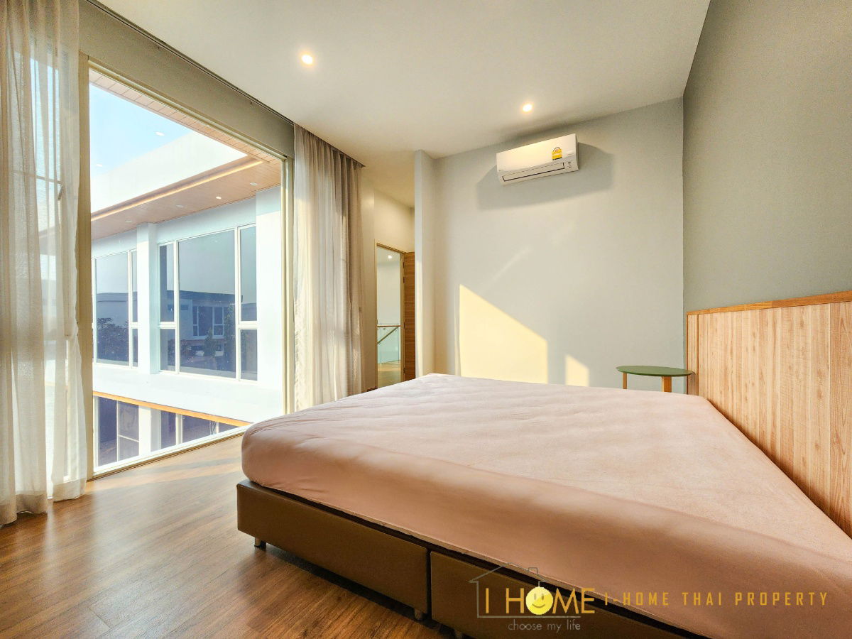 รูป ให้เช่า Pool Villa  2ชั้น  มี 4 ห้องนอน 5 ห้องน้ำ 1 ห้องครัว จอดรถได้ 2 คัน  - รูปที่ 38/50