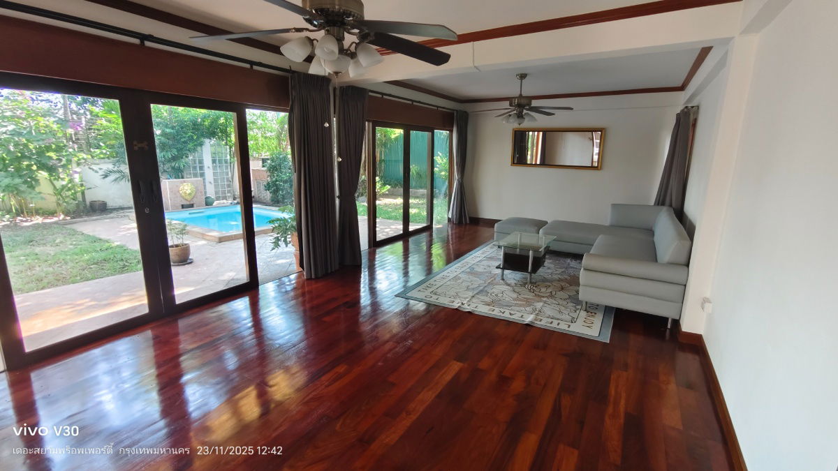picture Single house for rent in the heart of the city, Ari, Phaya Thai area - 11/31