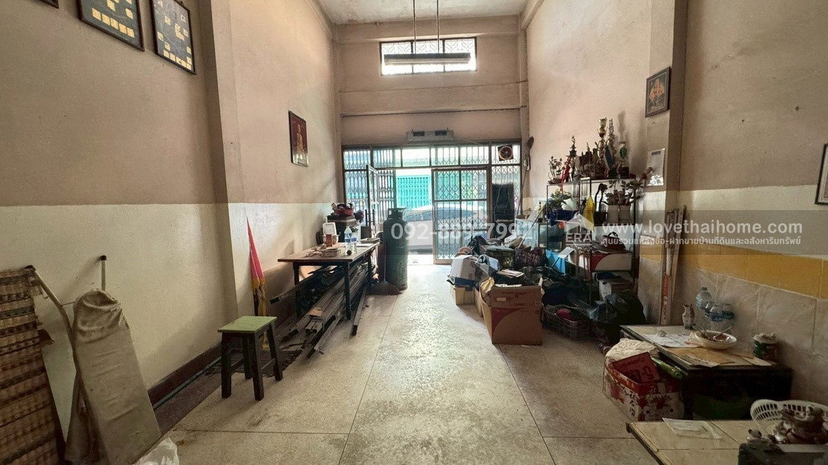 รูป ขายตึกแถว 3.5 ชั้น ถนนนิคมรถไฟ อยู่ในตัวเมืองมหาชัย สมุทรสาคร พื้นที่ 15.4 ตรว. ใกล้แลนด์มาร์ค มหาชัย ราคาถูก ทำเลดี - รูปที่ 7/10