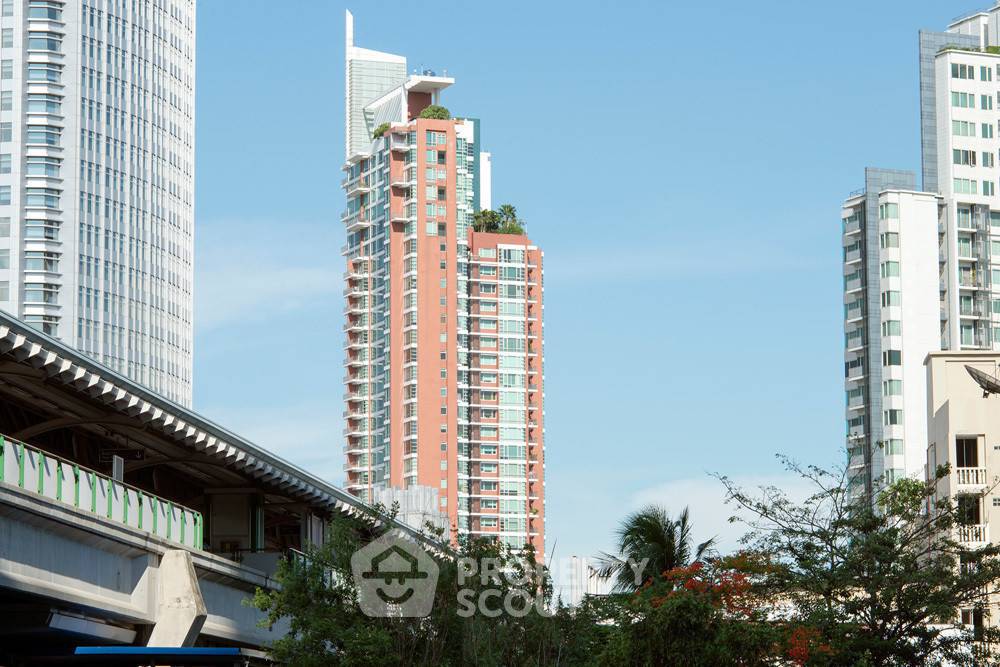 picture 2-BR Condo at Fullerton Sukhumvit near BTS Ekkamai (ID 2369470) - 25/33