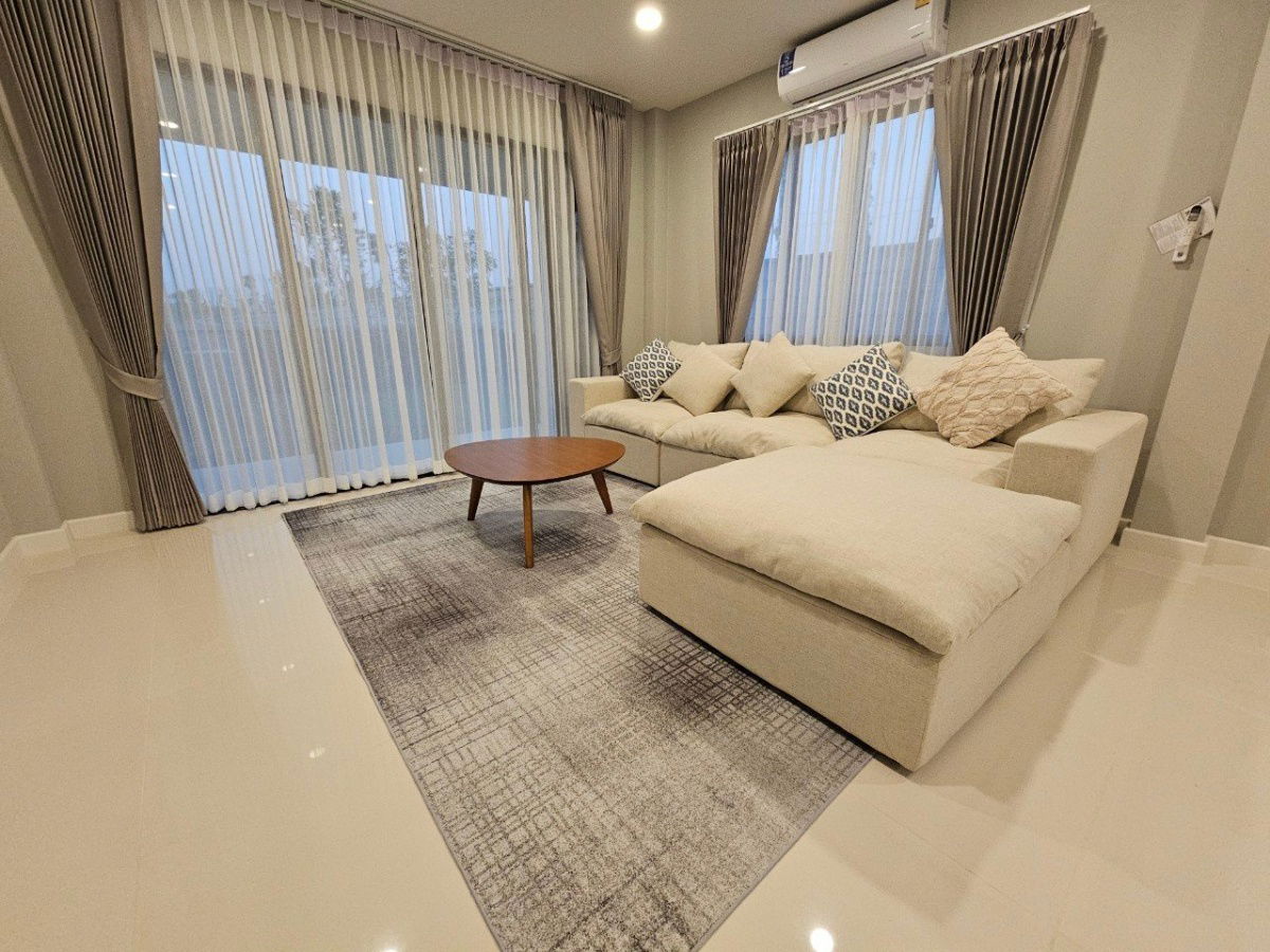 picture Two storey house for rent with 4 bedrooms,3 toilets and 1 kitchen.  - 2/16