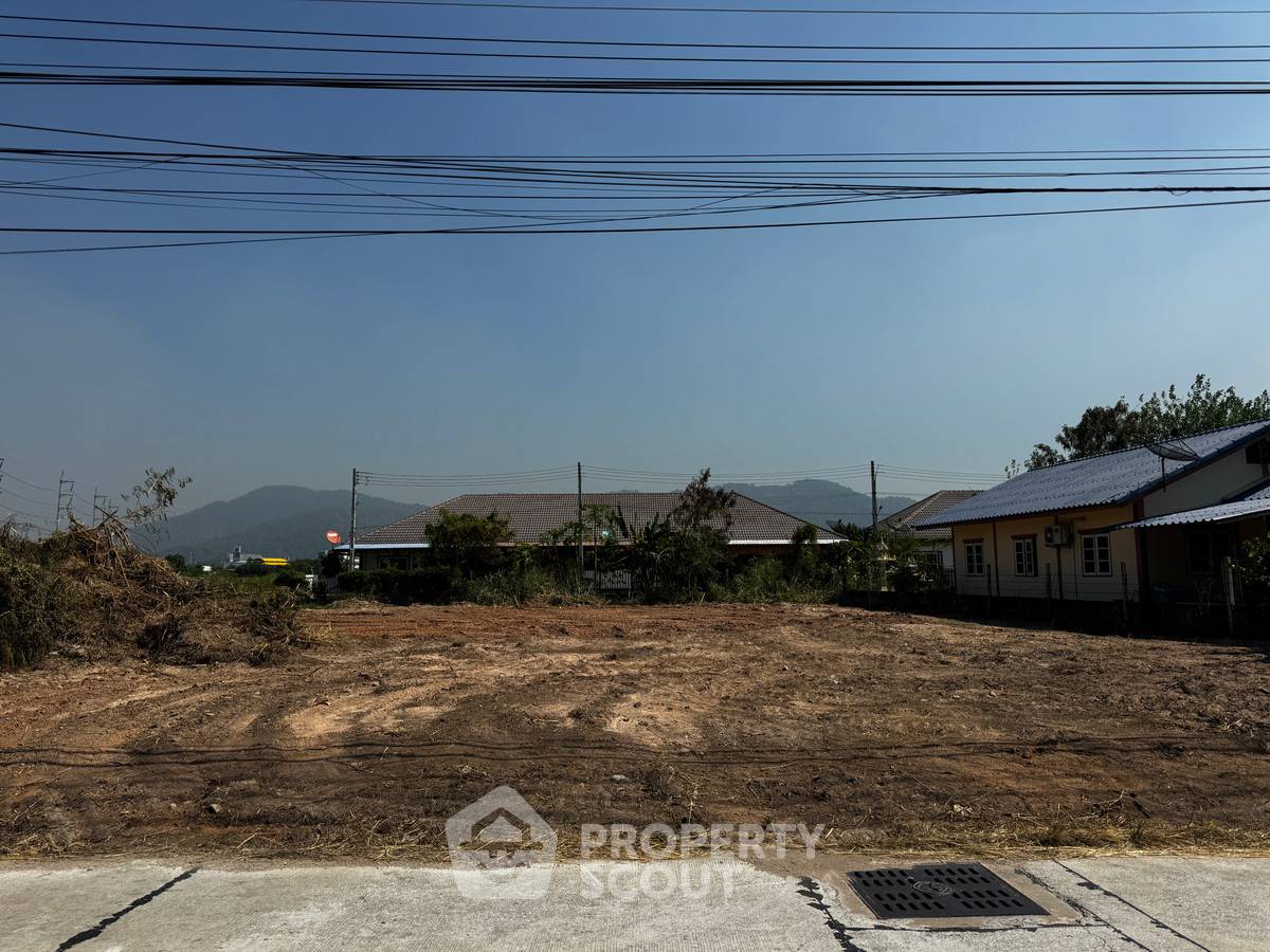 picture 200 m² Land for Sale in Mueang (ID 2461780) - 1/12