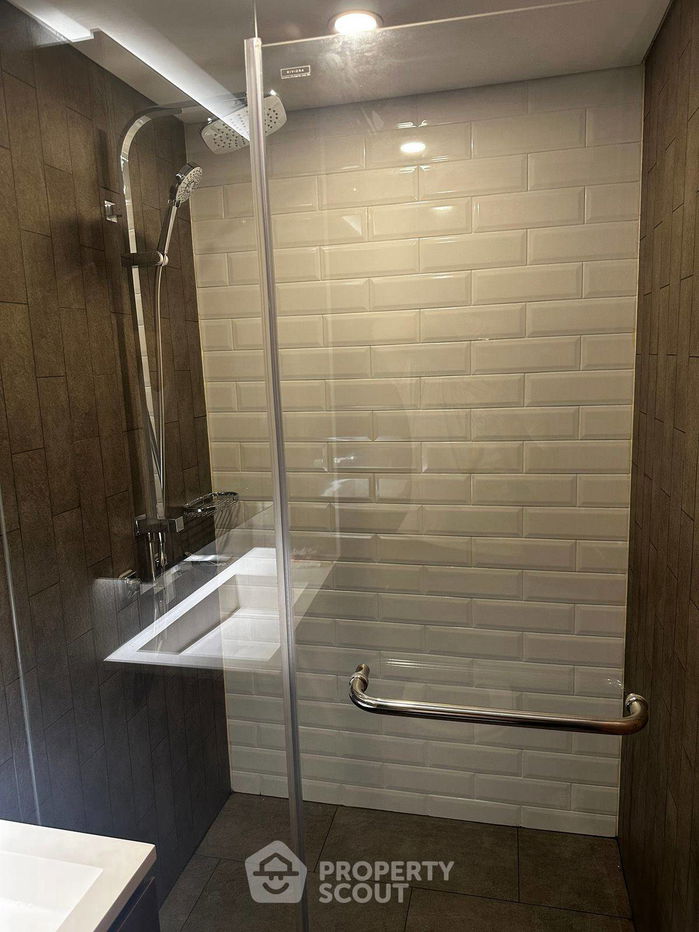 picture 3-BR Condo at Landmark @MRTA Station in Bang Kapi (ID 2461864) - 11/15