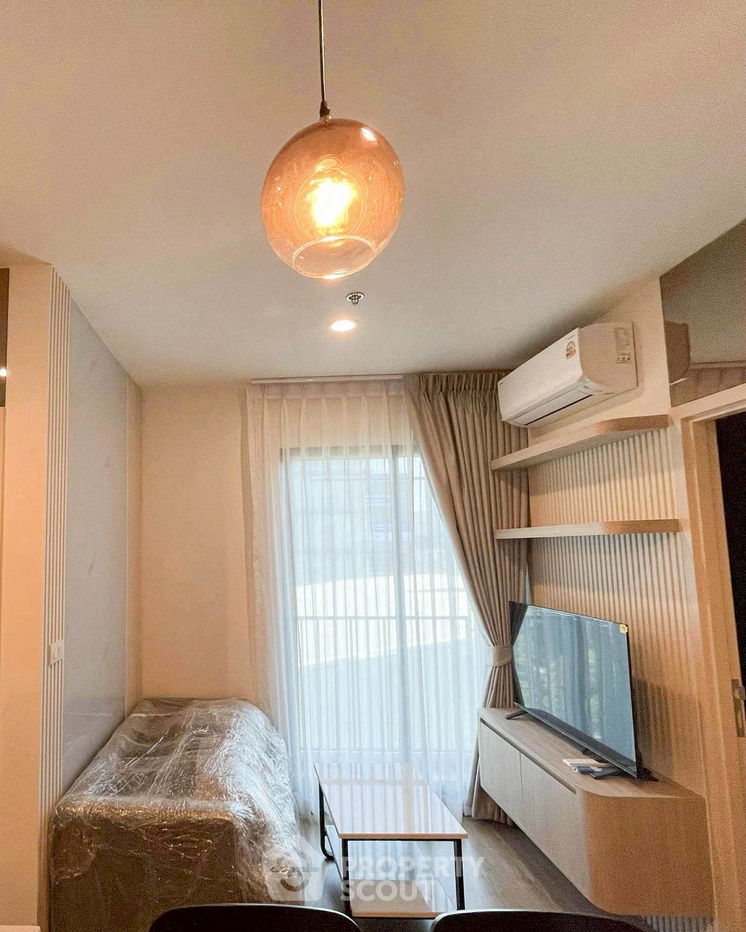 picture 2-BR Condo at Nue District R9 near MRT Phra Ram 9 (ID 2459967) - 3/8