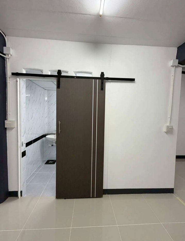 รูป T 1467 ให้เช่า ทาวน์เฮ้าส์ 2 ชั้น รีโนเวทใหม่ ม.พระปิ่น2 ซ.บรมราชชนนี70 บ้านสวย พร้อมอยู่ ราคา 8,000 บาท - รูปที่ 6/18