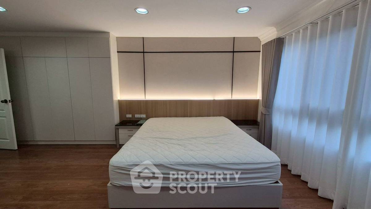picture 2-BR Condo at Grand Heritage Thonglor near BTS Phrom Phong (ID 2380845) - 3/4