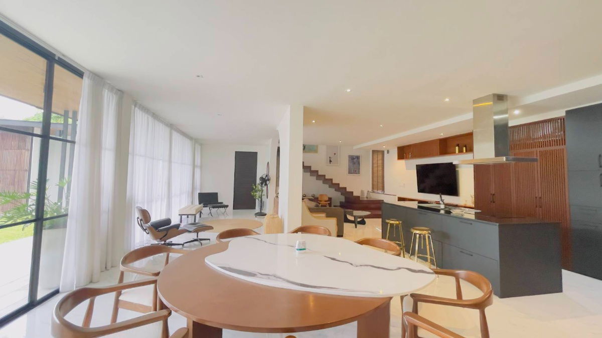 picture  Luxury house for rent with 4 bedrooms, 5 bathrooms, 1 kitchen, fully furnished with a private pool and large garden. - 5/23