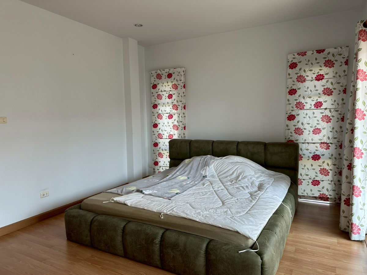 picture For Sale: Casalunar Village, in pristine condition, ready for viewing: 3 bedrooms, 3 bathrooms, 64 sq m. - 10/25