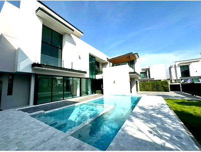 บ้านเดี่ยว รร.แย้มจาดวิชชานุสรณ์  : HR3060ขายบ้านเดี่ยว โครงการ The Master เอกมัย–รามอินทรา พร้อมสระว่ายน้ำส่วนตัว ตกแต่งหรู เหมาะอยู่อาศัย