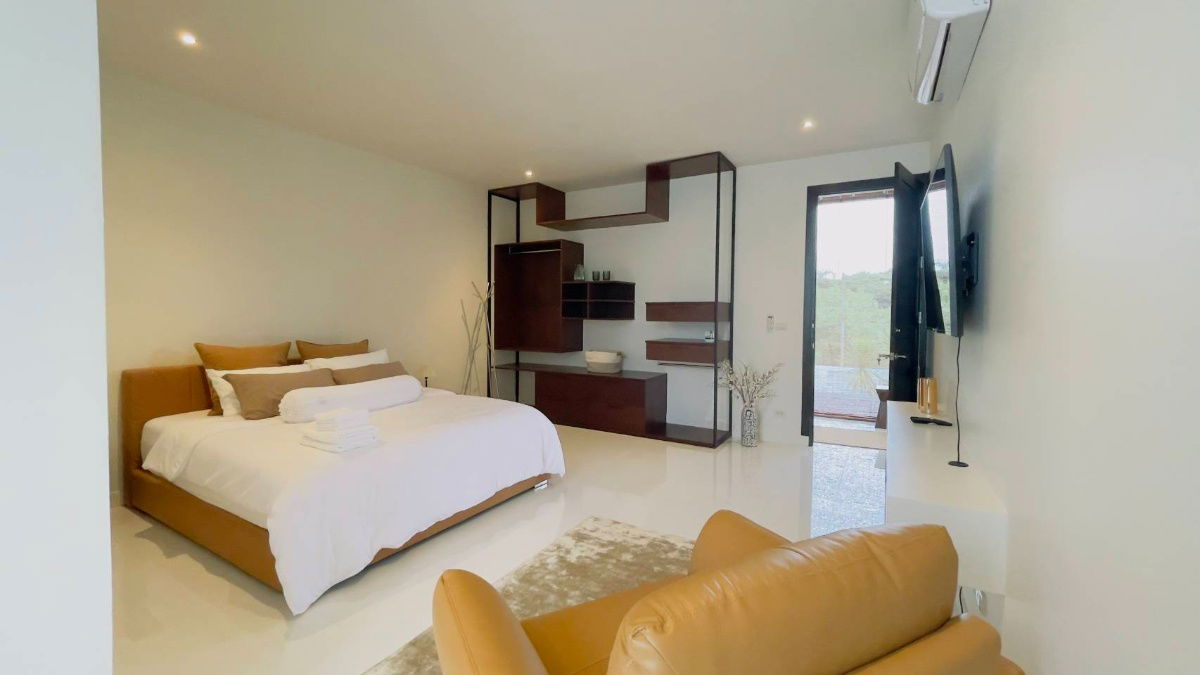 picture  Luxury house for rent with 4 bedrooms, 5 bathrooms, 1 kitchen, fully furnished with a private pool and large garden. - 9/23