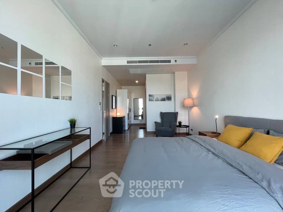 picture 3-BR Condo at Supalai Oriental Sukhumvit 39 near MRT Phetchaburi (ID 2439851) - 4/5