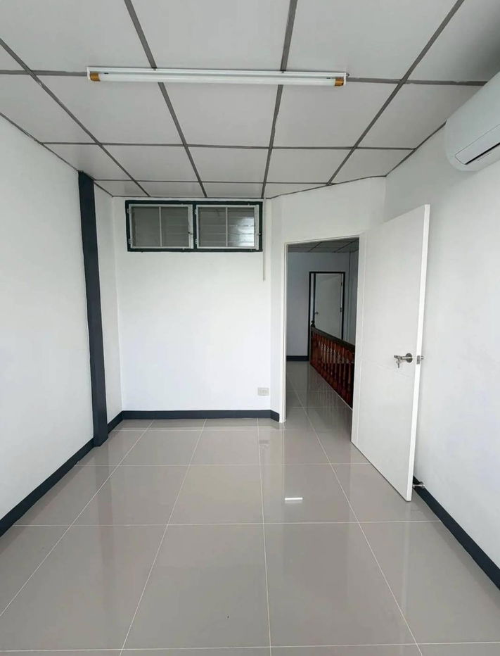 รูป T 1467 ให้เช่า ทาวน์เฮ้าส์ 2 ชั้น รีโนเวทใหม่ ม.พระปิ่น2 ซ.บรมราชชนนี70 บ้านสวย พร้อมอยู่ ราคา 8,000 บาท - รูปที่ 14/18