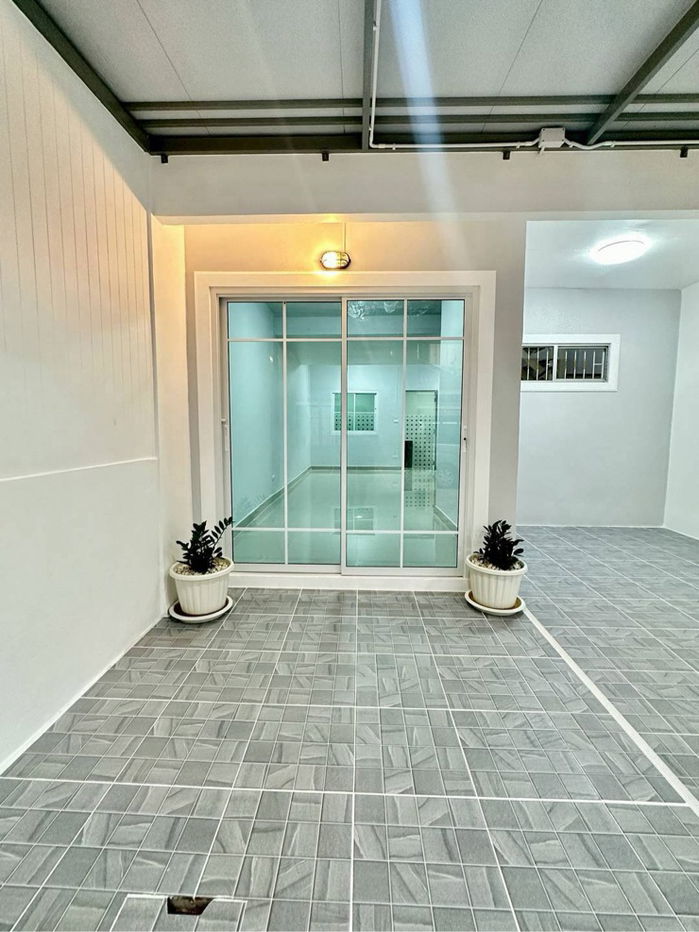 รูป ขายทาวน์โฮมมือสองรีโนเวทใหม่ พร้อมอยู่ บางใหญ่ หมู่บ้านพฤกษา 45 - รูปที่ 5/18