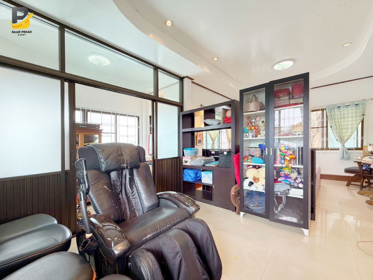 รูป ขายด่วน!! บ้านเดี่ยว 2 ชั้น บางแวก - ถนนพุทธมณฑล สาย 3 เขตบางแค กรุงเทพมหานคร พื้นที่เยอะ 100 ตร.ว.  - รูปที่ 10/24