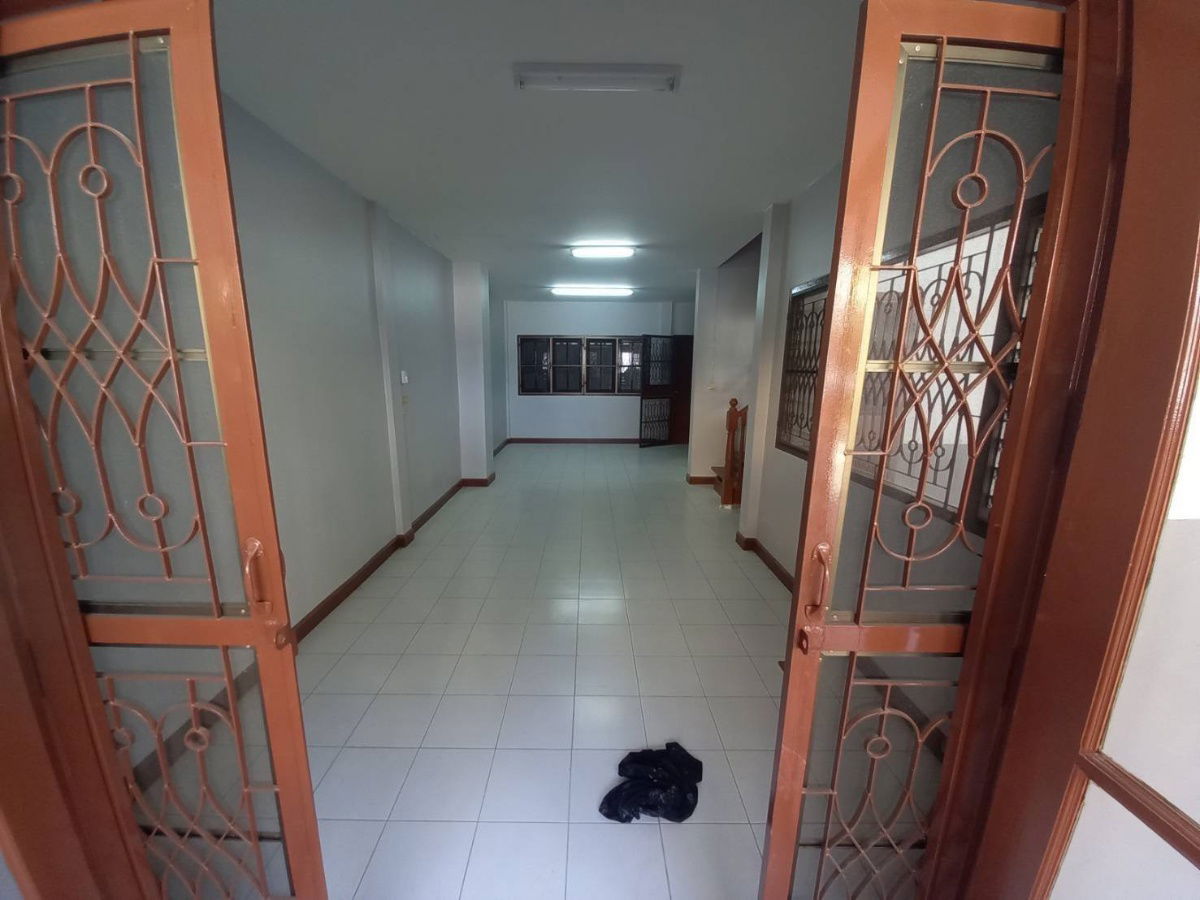 รูป 🔥 ให้เช่าบ้านทำเลดี เลียบคลองสอง รามอินทรา  หมู่บ้านวรารักษ์ รามอินทรา มี 3 ห้องนอน 2 ห้องน้ำ  เช่า 8000 บาท/เดือน - รูปที่ 6/18