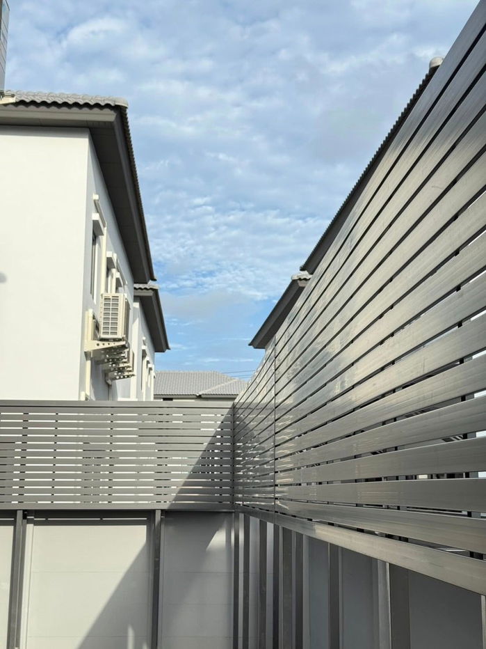 picture FOR RENT !! : Grande Pleno Sukhumvit - Bangna  | 80K. per month |  Land: 161 sq.m | 46.4 sq.wah  3Beds4Baths  Parking: 2 cars  - 15/24