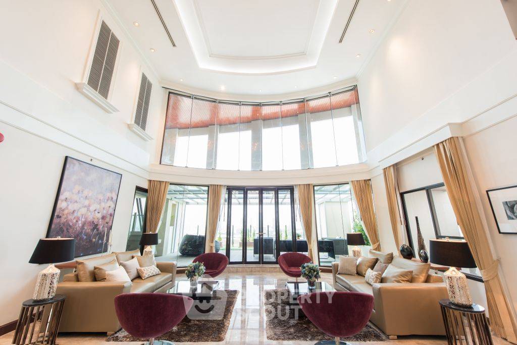 picture Spectacular High Rise 4-BR Penthouse near MRT Queen Sirikit National Convention Centre (ID 1286665) - 7/49