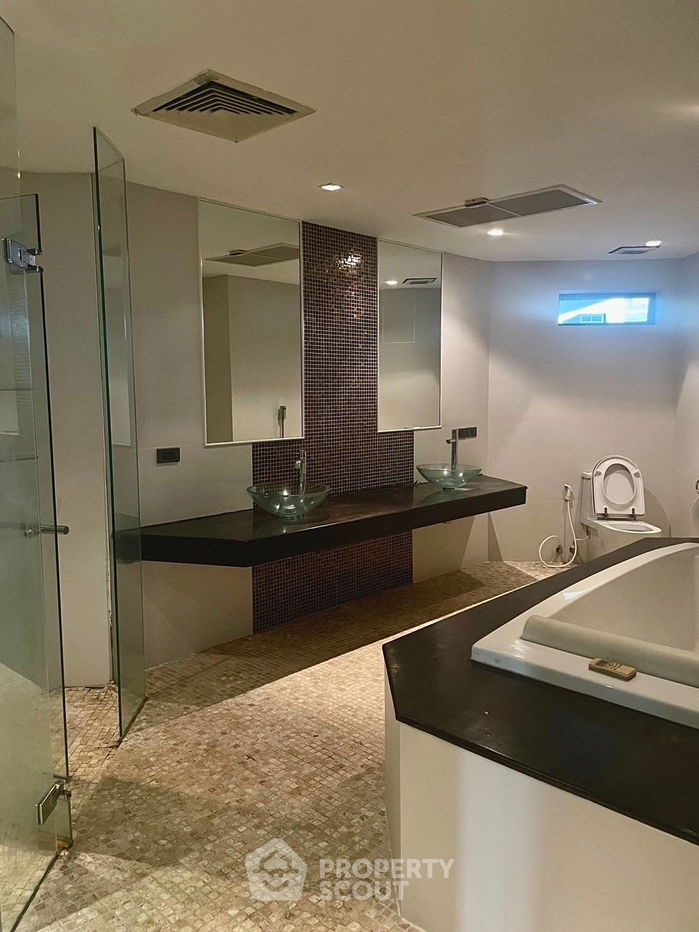 picture 3-BR Condo at Mahogany Tower Condominium near MRT Queen Sirikit National Convention Centre (ID 1354513) - 8/9