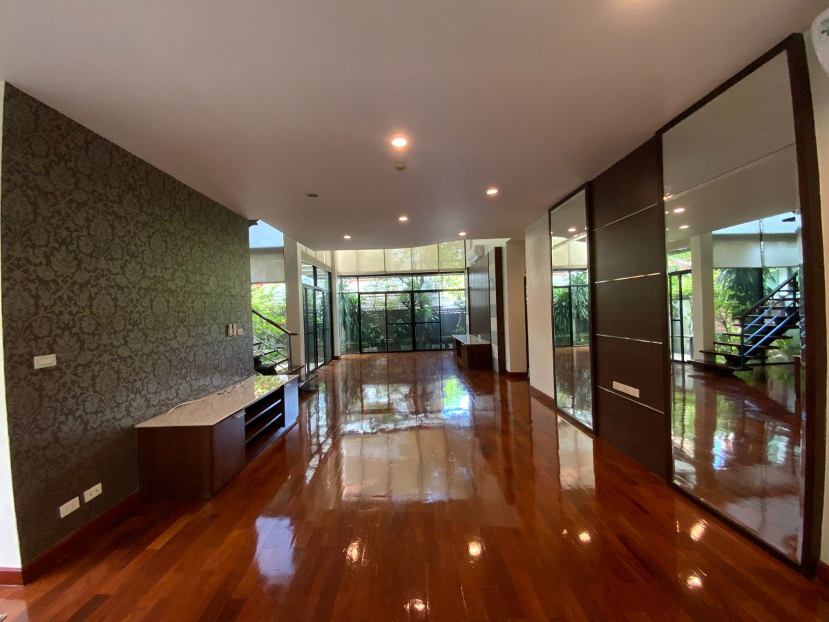 รูป ขายบ้านสุขุมวิท24  ใกล้ btsพร้อมพงษ์ - รูปที่ 3/11