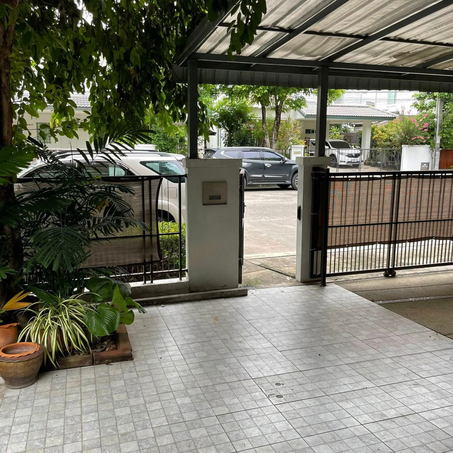 รูป HR3070ให้เช่าบ้านเดี่ยว 2 ชั้น เนื้อที่ 66 ตร.วา โครงการมัณทนา พระราม 9–ศรีนครินทร์ เฟอร์ครบ พร้อมอยู่ - รูปที่ 25/41